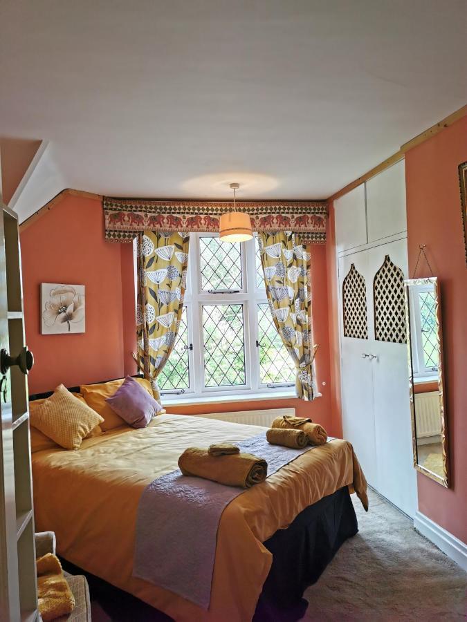 Peaceful Retreat Hideaway Surrey Apartment Esher Exterior photo